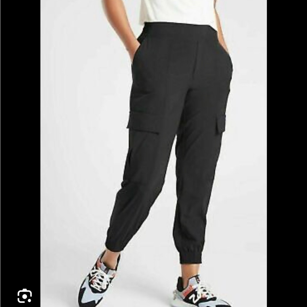 Athleta Chelsea Utility jogger in black